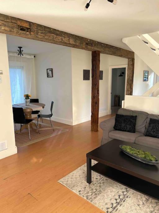 Cottage Retreat On 11 Acres Flesherton Buitenkant foto
